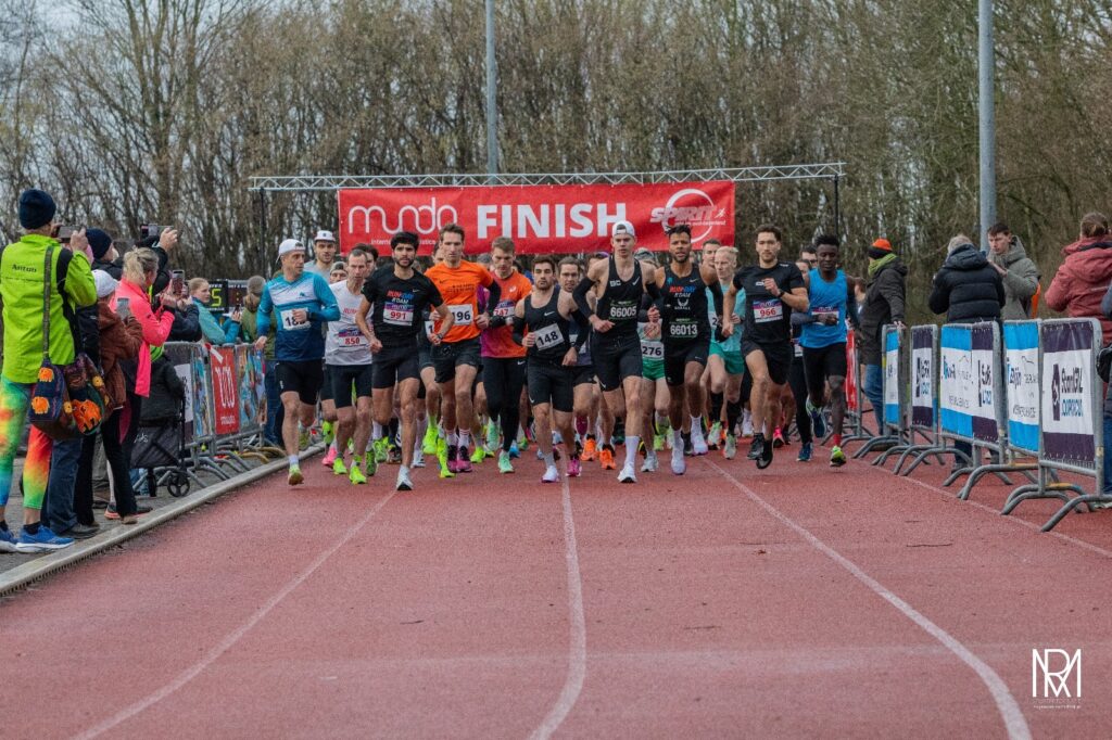 Eerste wedstrijd StardGRL Mundo Nieuwjaarsloop groot succes